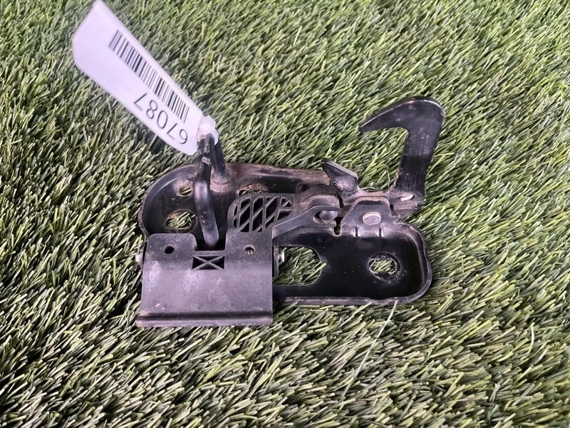 Замок капота Volkswagen Passat 2006 3C0823480 B6 VARIANT BVY 2.0, передний