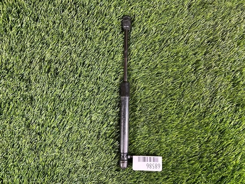 Амортизатор багажника Audi A4 2004 4B5827552G B6 AMB 1.8T, задний