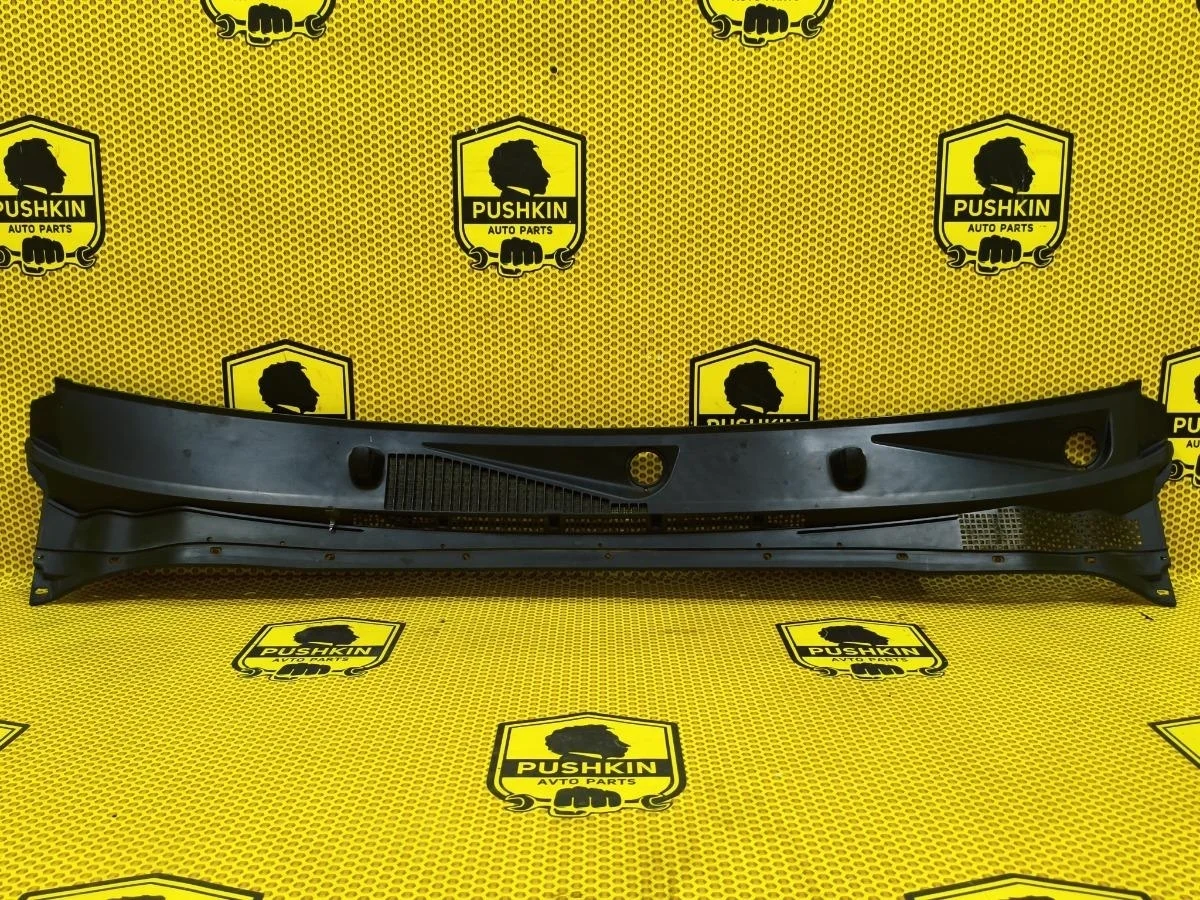 Жабо Nissan Pathfinder 2011 66862EB400 R51 V9X