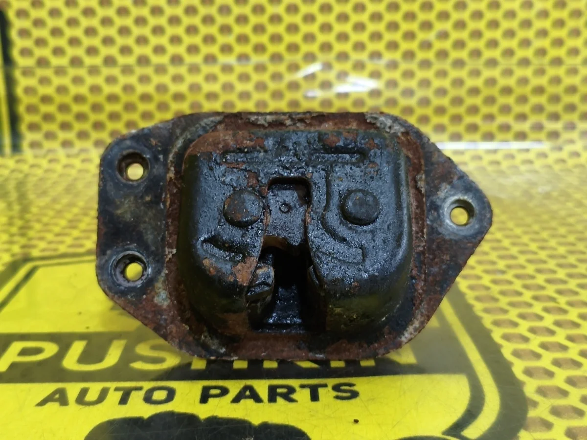 Замок багажника Nissan Pathfinder 2011 90502CY00A R51 V9X