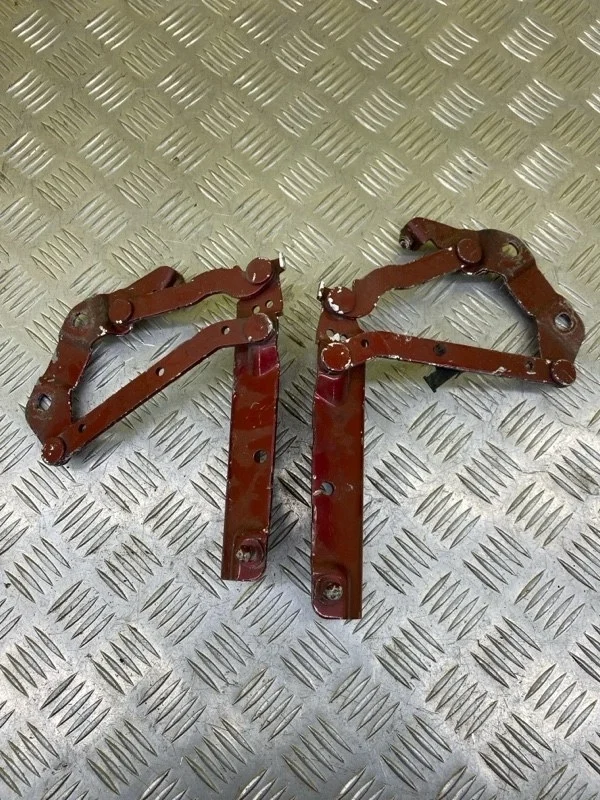 Петля капота Land Rover Range Rover Evoque I (2011-2018) 2011 LR001562 2.2 D 224DT