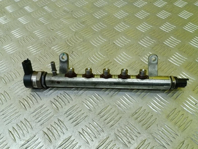 Топливная рампа Land Rover Range Rover Evoque I (2011-2018) 2011 LR022334 2.2 D 224DT