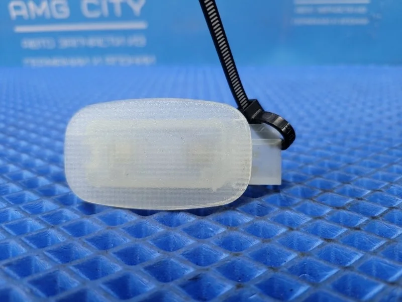 Плафон подсветки салона Mercedes-Benz Clk-Class 2002 A2088200501 W208 М112