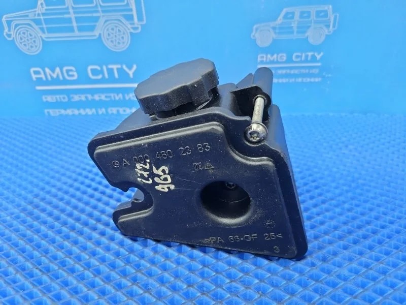 Бачок гидроусилителя руля Mercedes-Benz C-Class 2010 A0004602383 W204 М156985