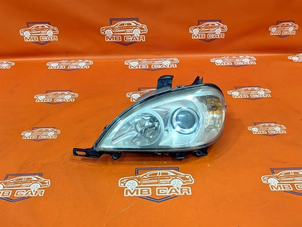 Фара левая Mercedes-Benz