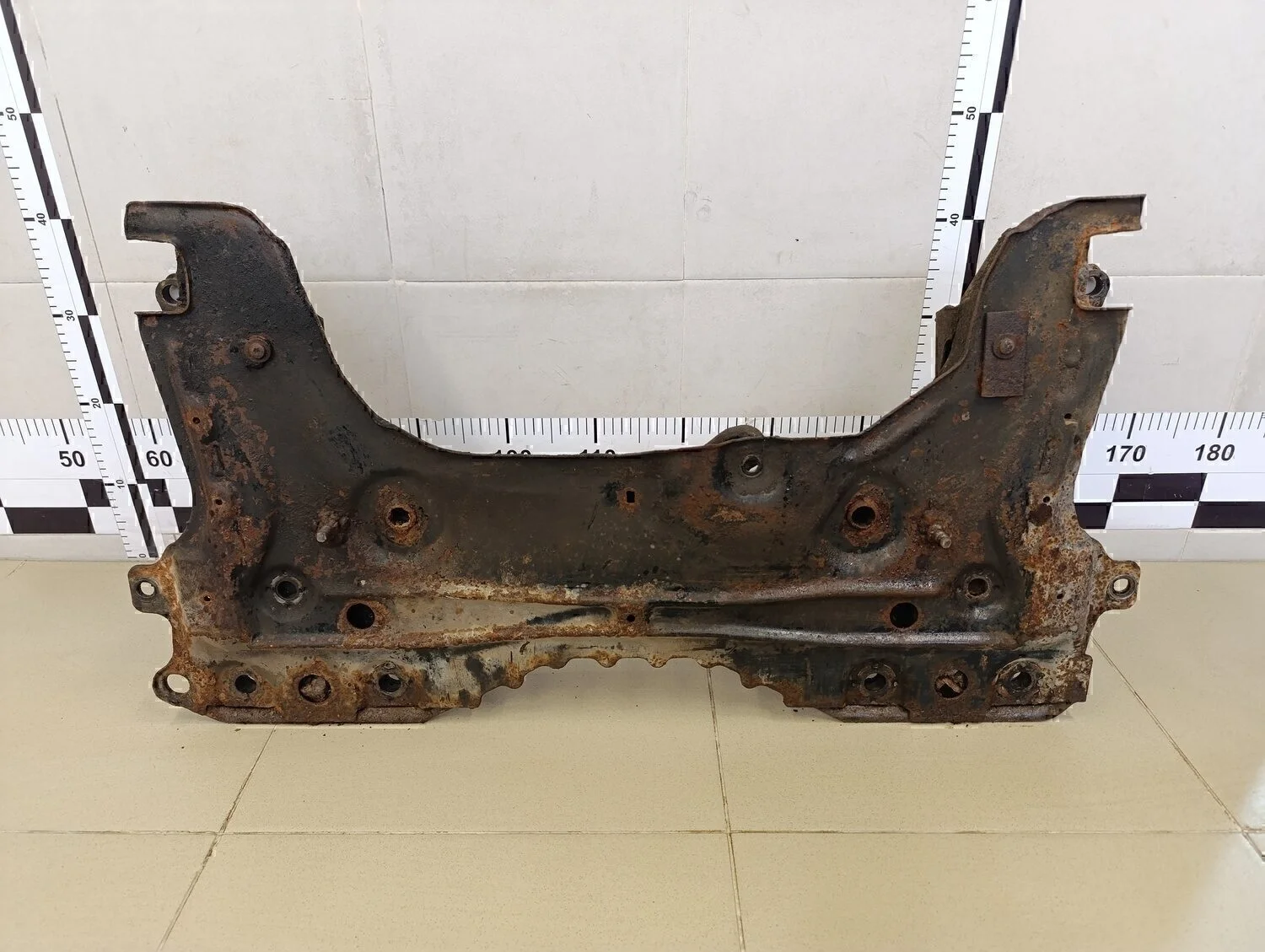 Балка подмоторная Focus I 1998-2004