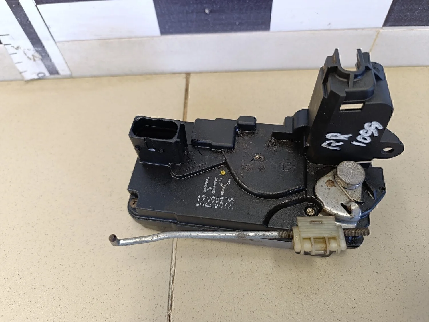 Замок двери задней правой Astra H / Family 2004-2015