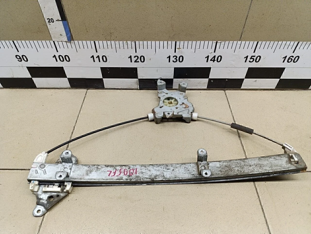 Стеклоподъемник электр. передний левый Almera Classic (B10) 2006-2013