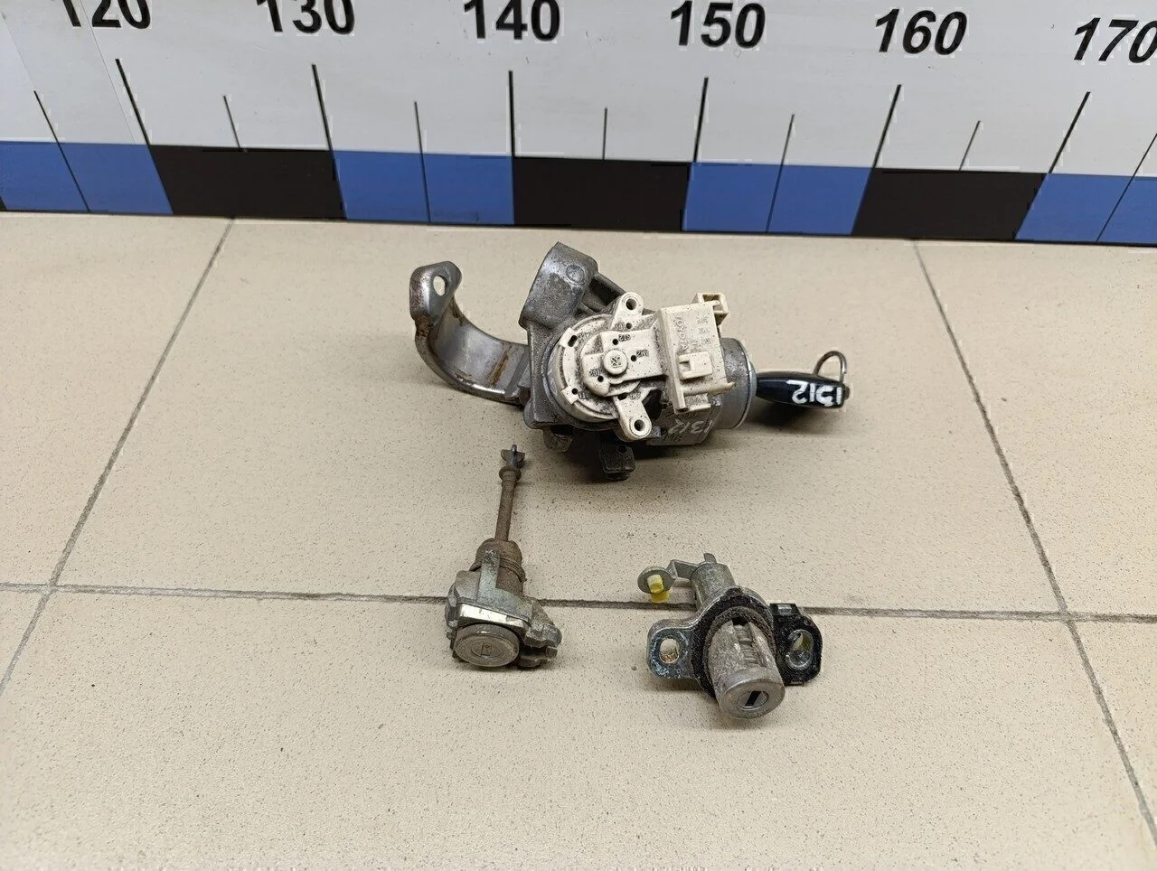 Замок зажигания Corolla E15 2006-2013