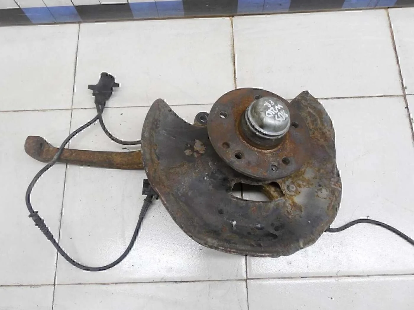 Кулак поворотный передний правый W210 E-Klasse 2000-2002