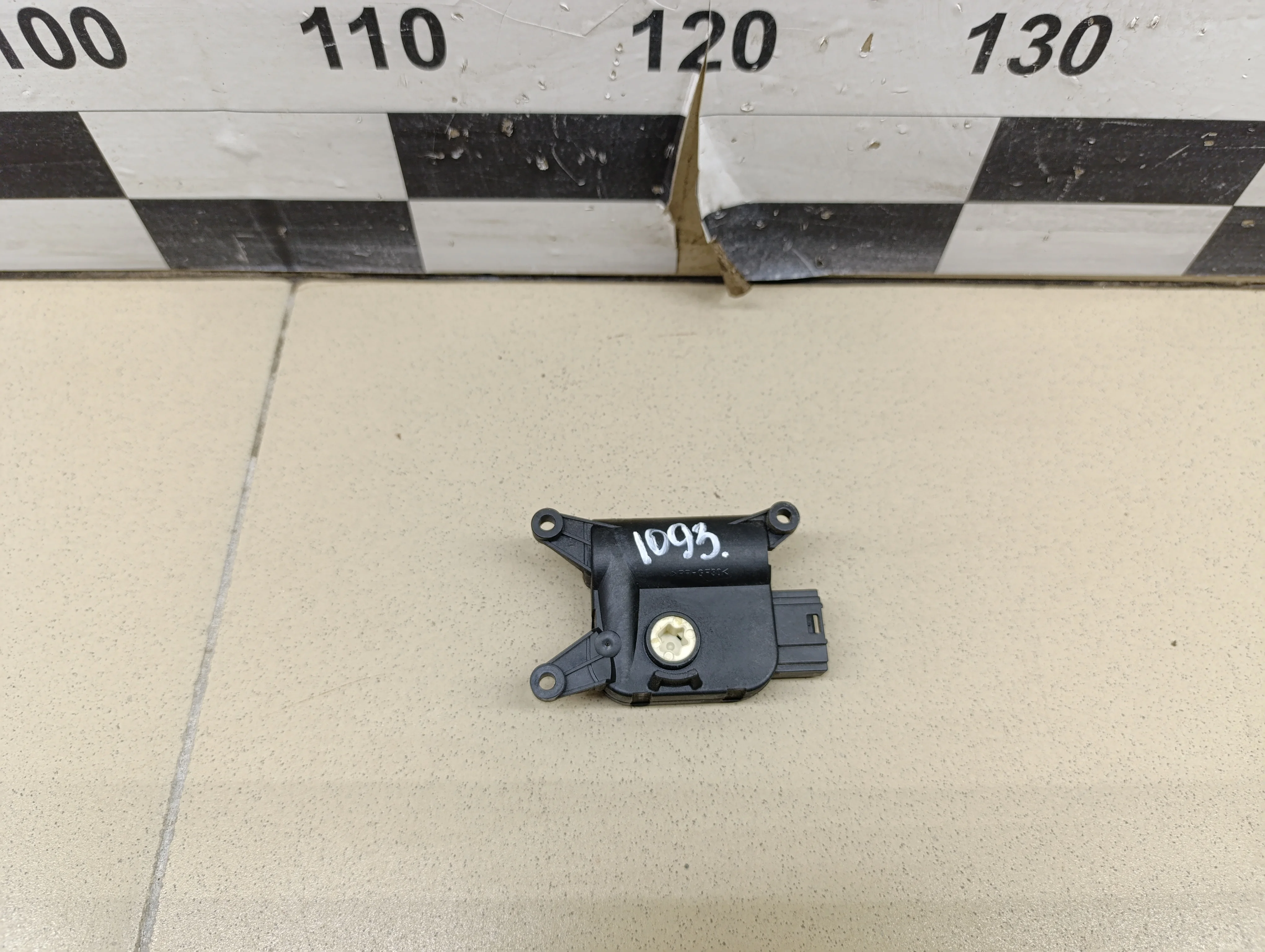 Моторчик заслонки отопителя Passat [B6] 2005-2010