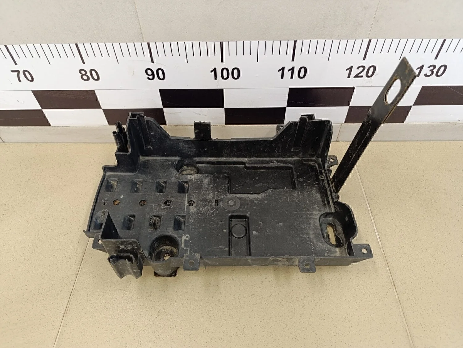 Крепление АКБ (корпус/подставка) Cobalt 2011-2015