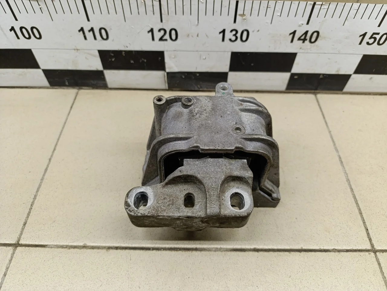 Опора двигателя правая Passat [B6] 2005-2010