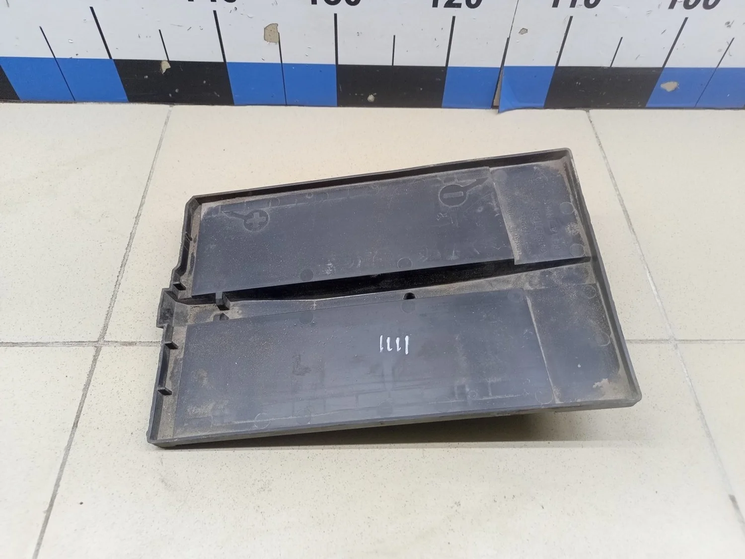 Крепление АКБ (корпус/подставка) Logan II 2014>