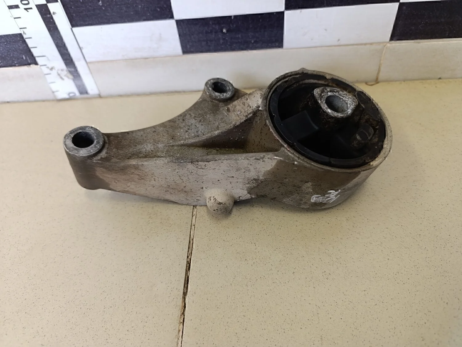 Опора двигателя передняя Astra H / Family 2004-2015