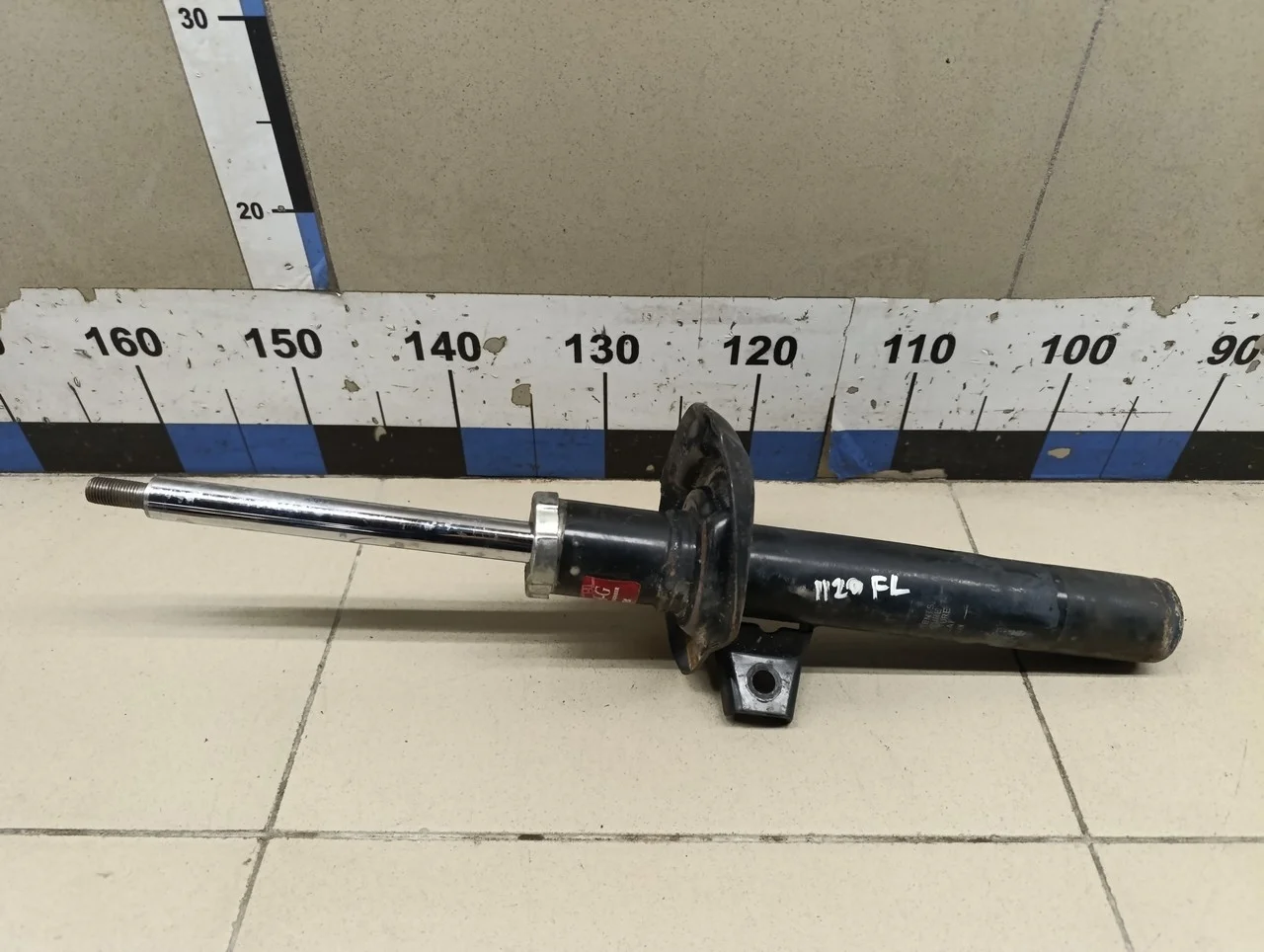 Амортизатор передний Yeti 2009>