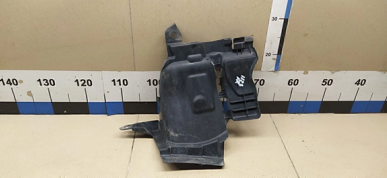 Локер передний правый Logan II 2014>