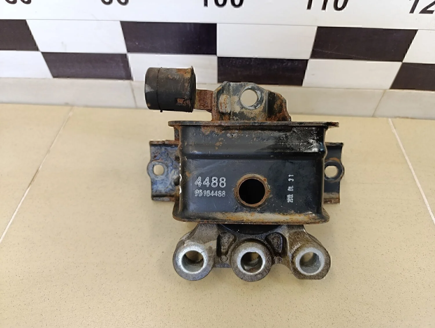 Опора двигателя правая Cobalt 2011-2015