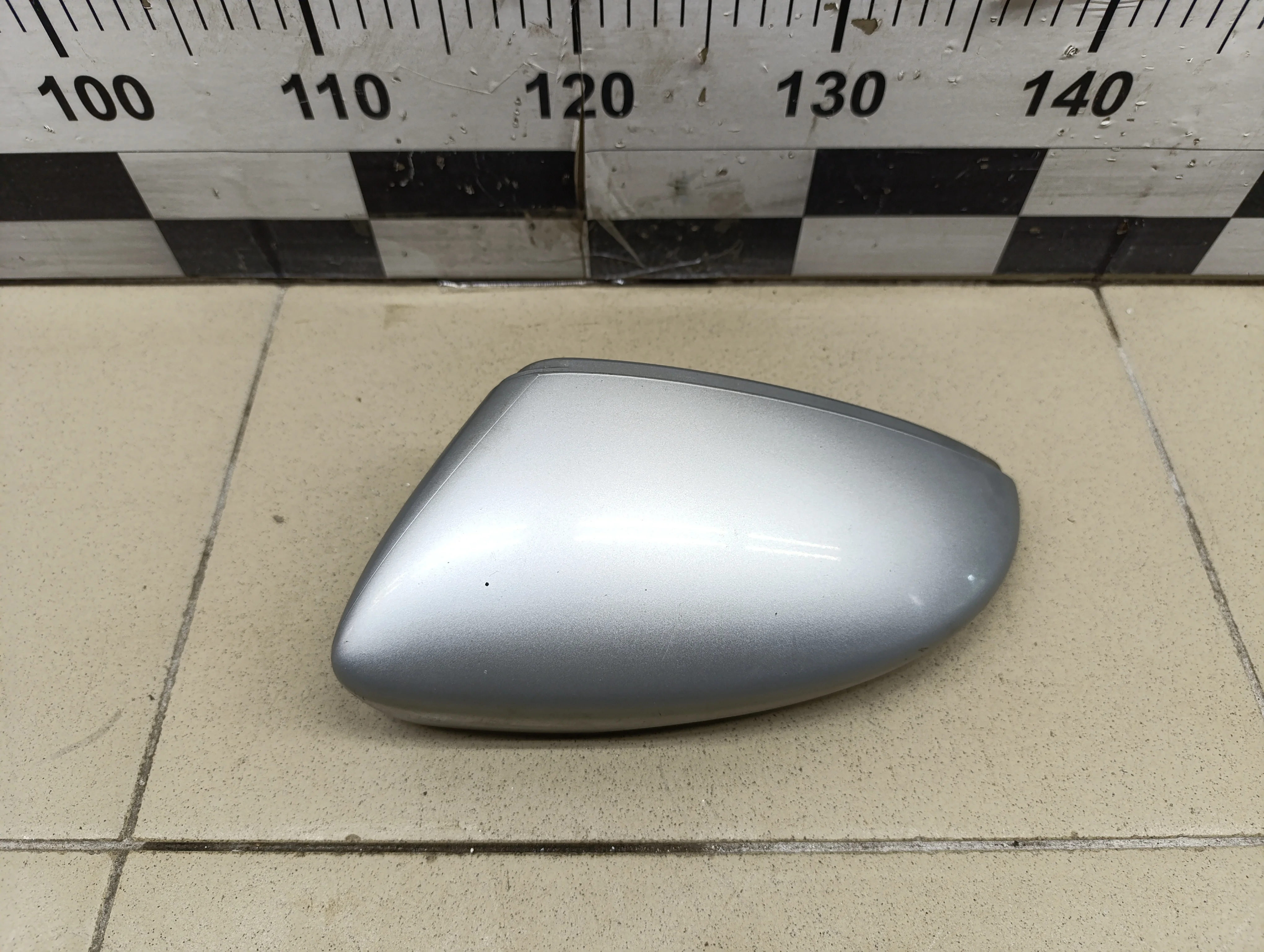 Накладка зеркала левого Jetta 2011>