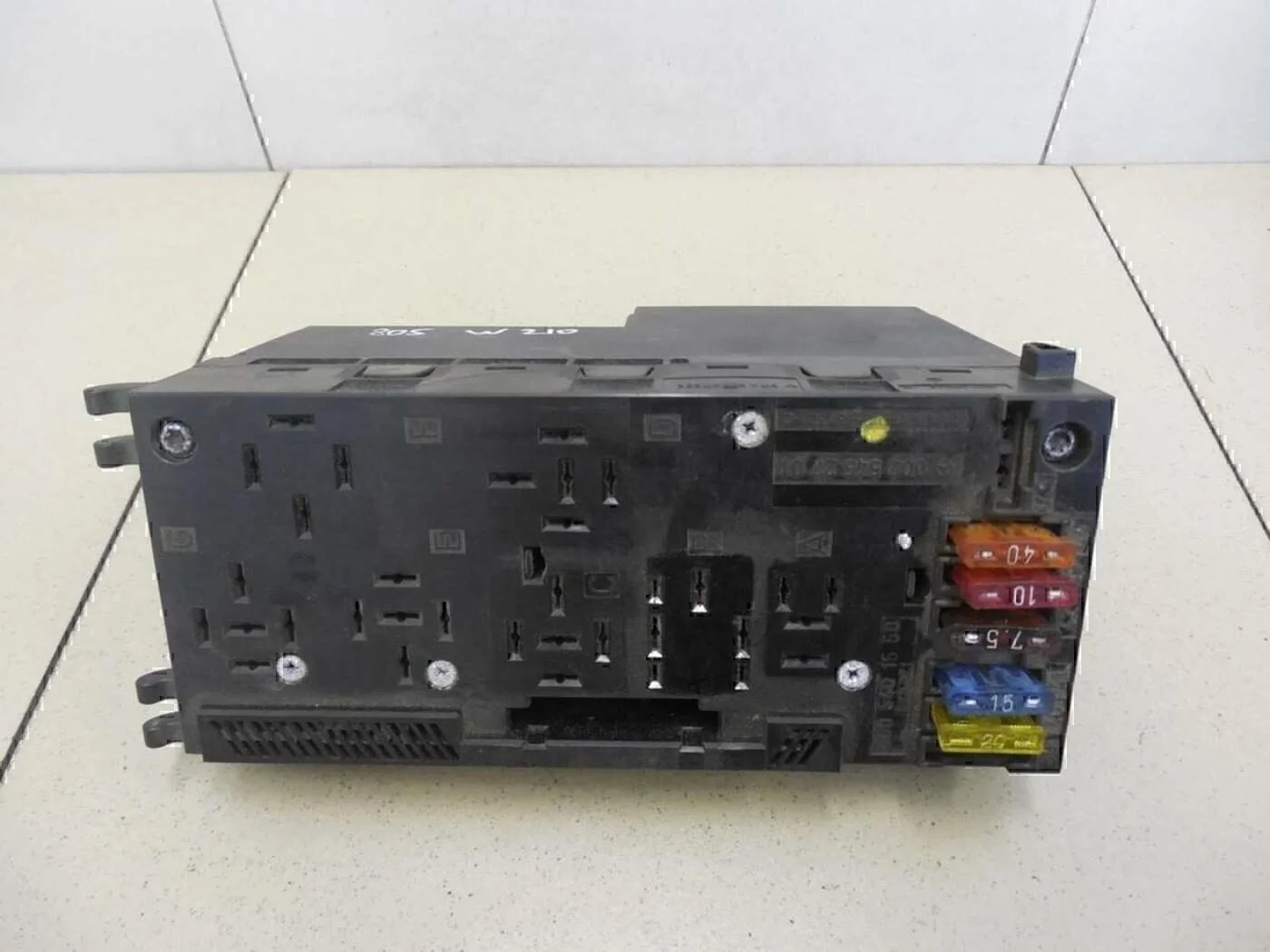 Блок предохранителей W210 E-Klasse 2000-2002