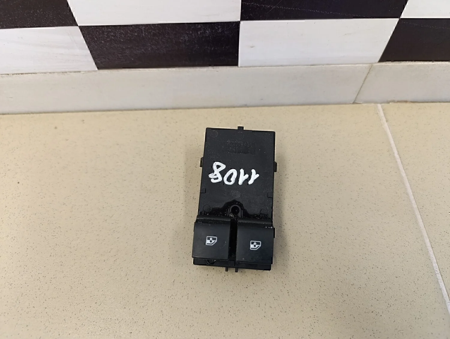 Блок управления стеклоподъемниками Aveo (T300) 2011>