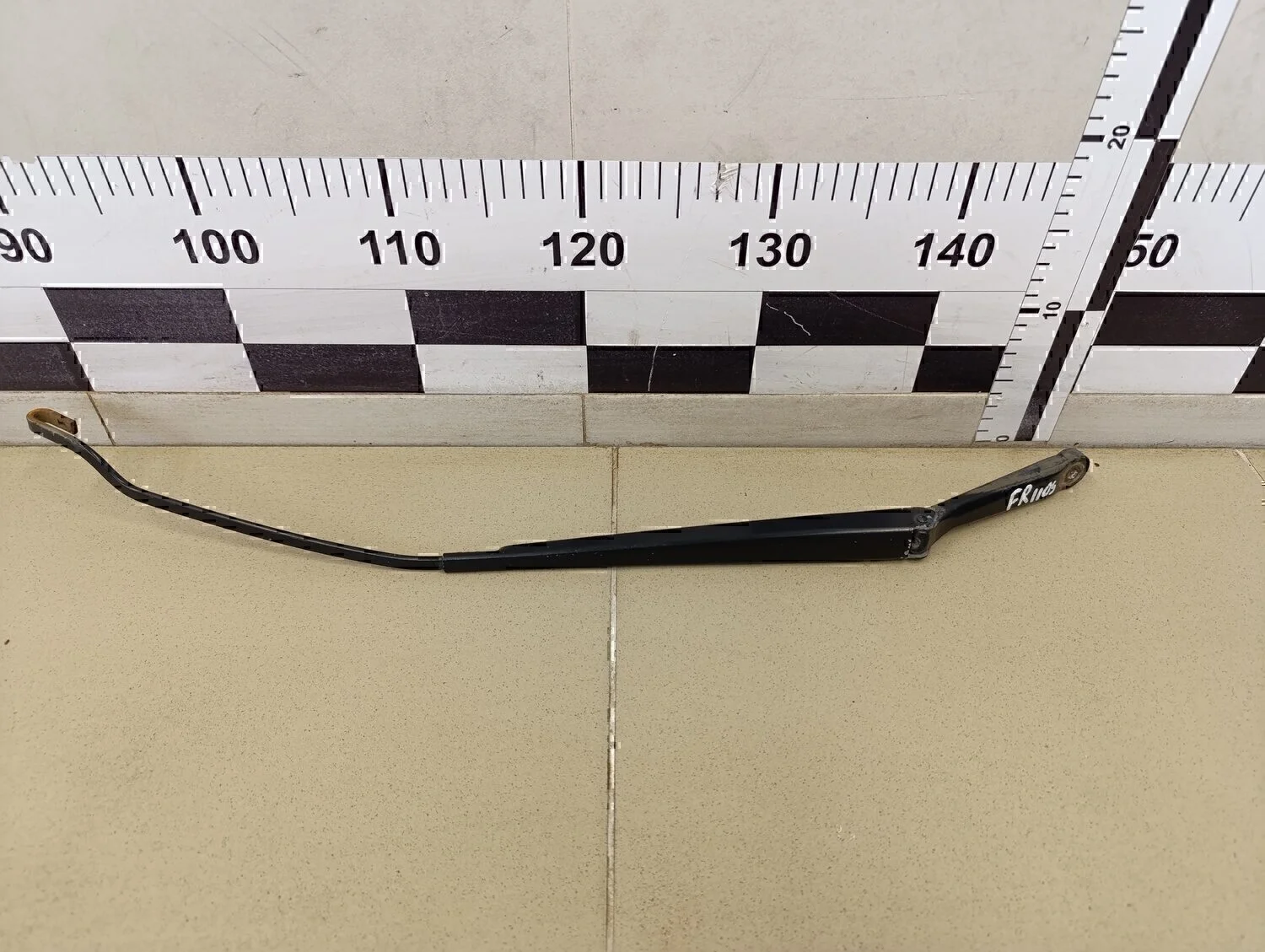 Поводок стеклоочистителя передний правый Focus I 1998-2004