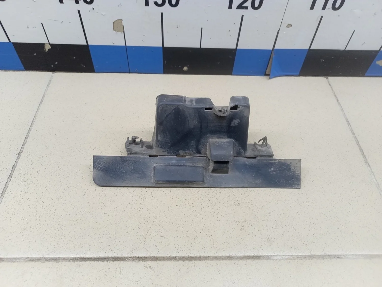 Воздуховод радиатора левый Logan II 2014>