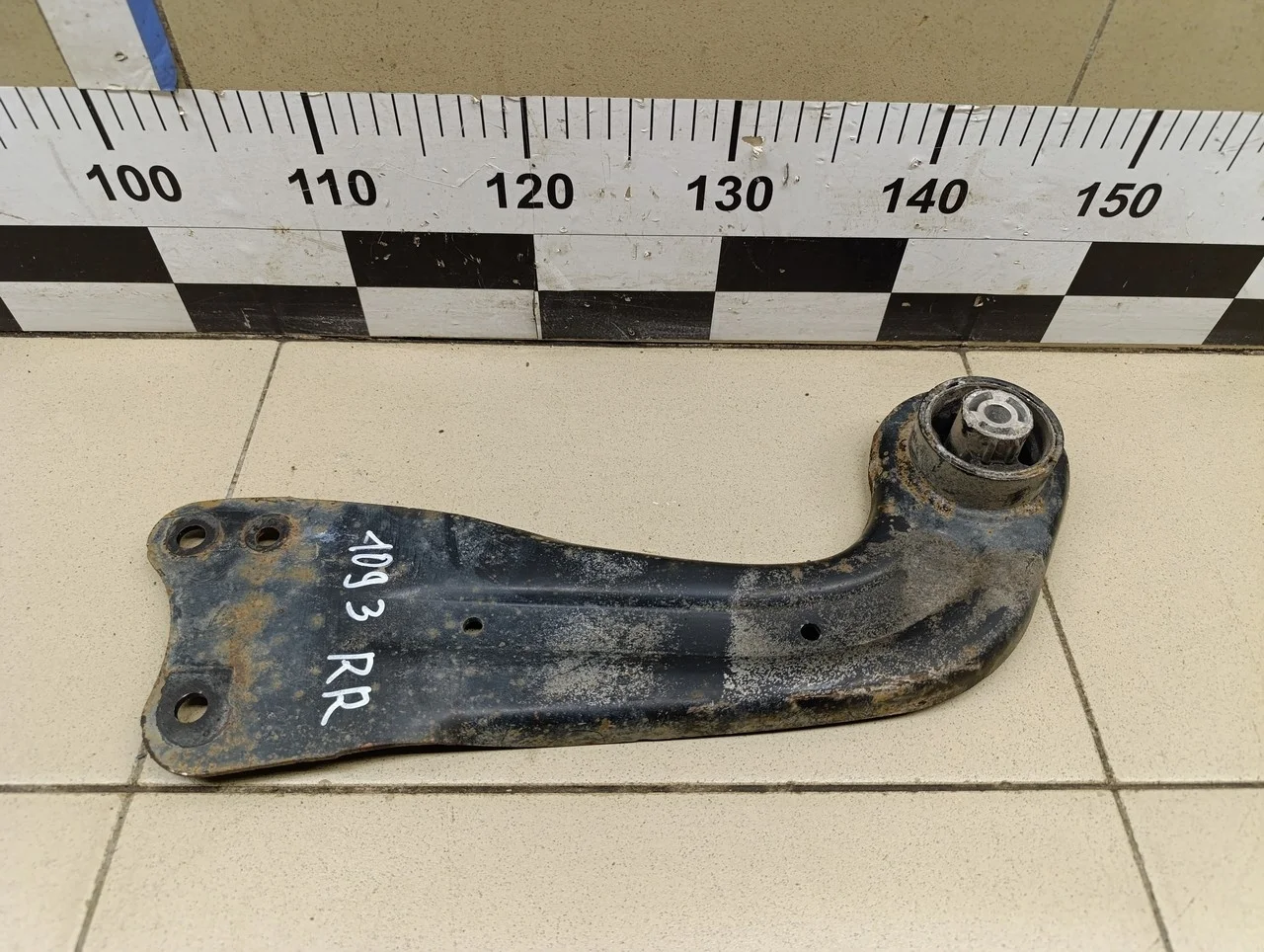 Рычаг задний продольный правый Tiguan 2007-2011