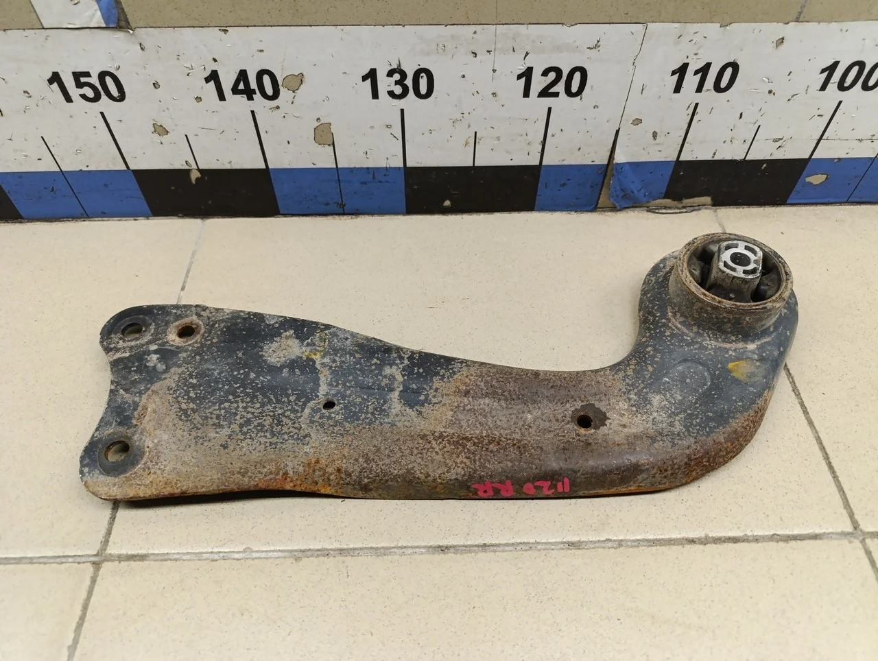 Рычаг задний продольный правый Tiguan 2007-2011