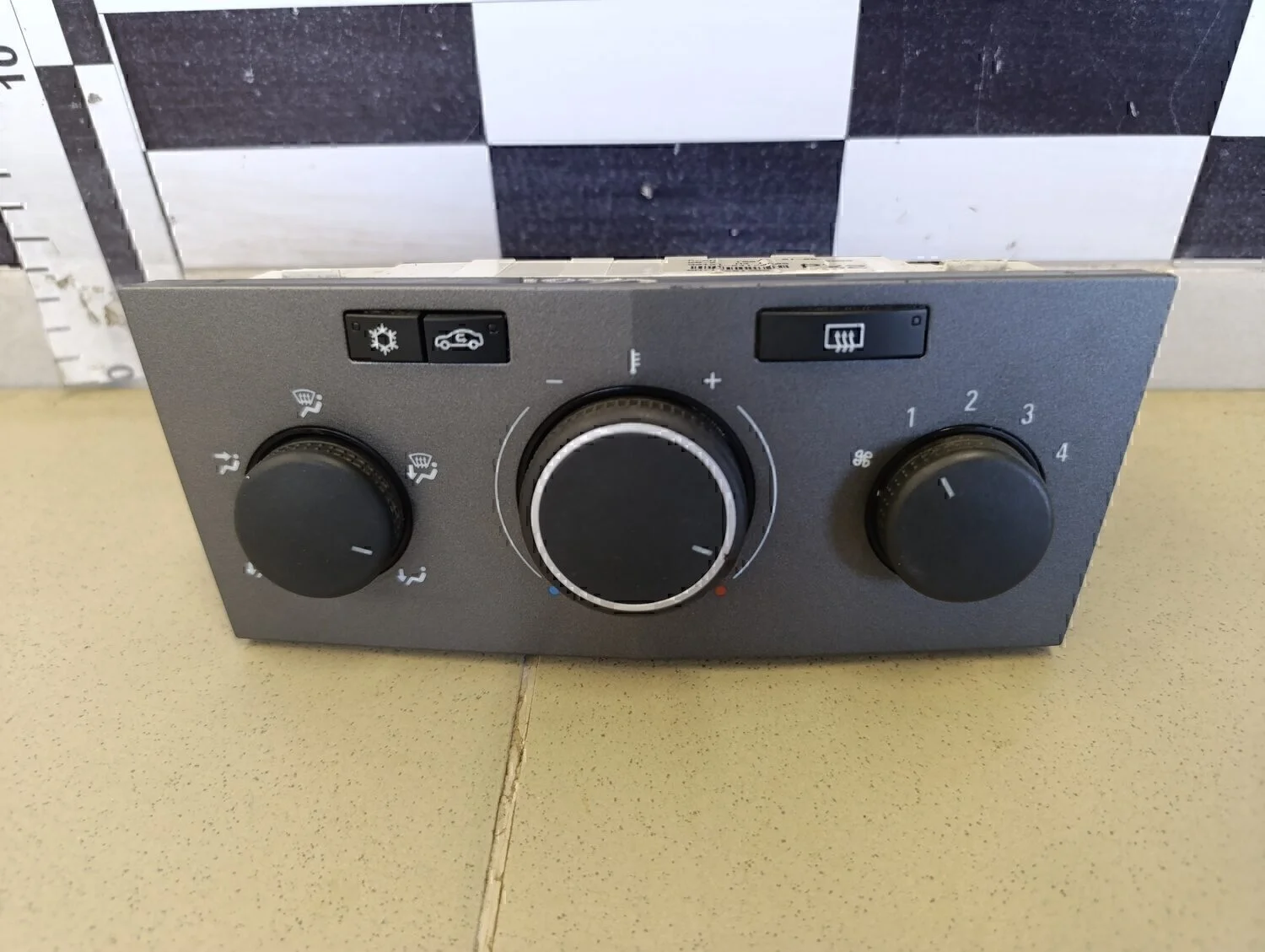 Блок управления климатической установкой Astra H / Family 2004-2015