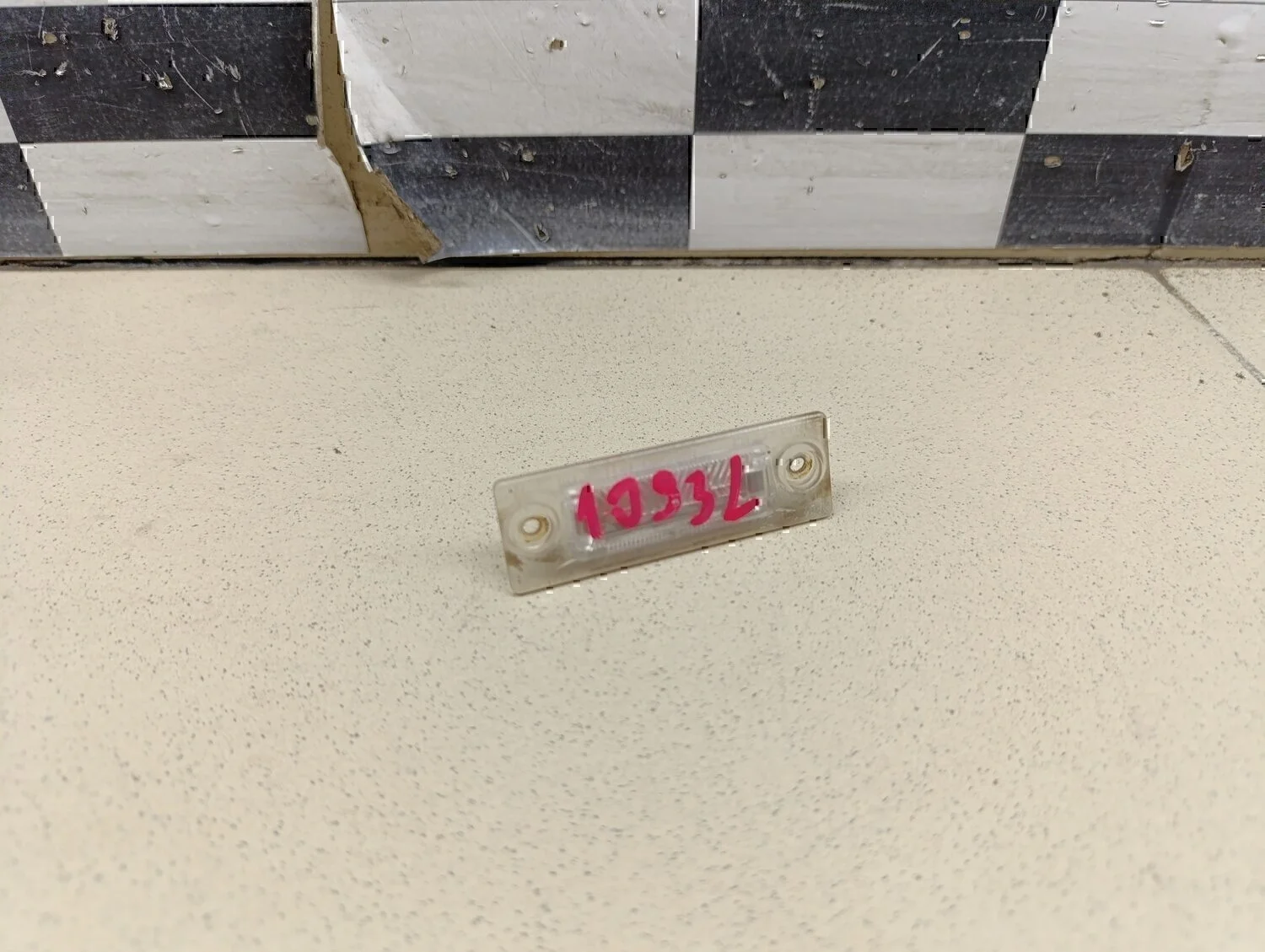 Фонарь подсветки номера Passat [B5] 2000-2005