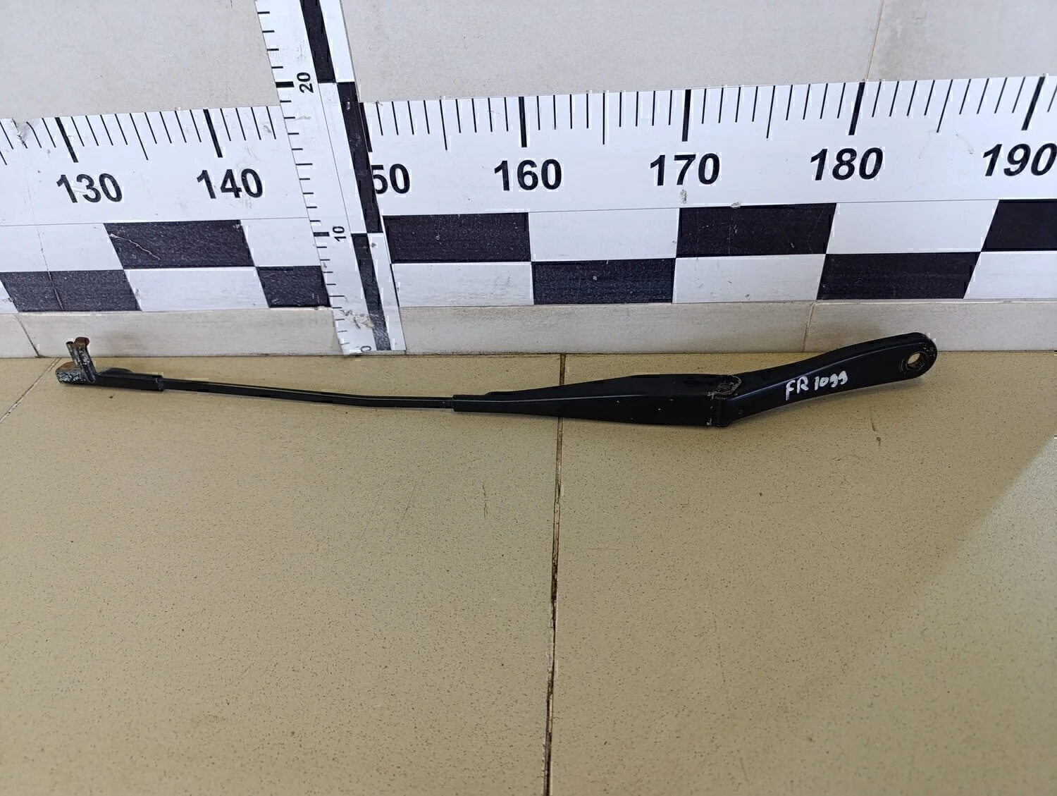 Поводок стеклоочистителя передний правый Astra H / Family 2004-2015