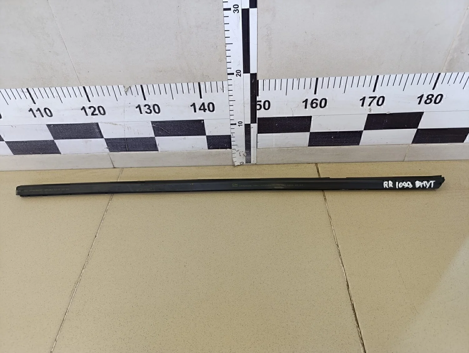 Уплотнитель стекла двери Astra H / Family 2004-2015