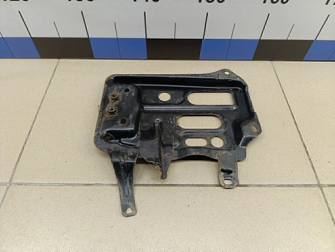 Крепление АКБ (корпус/подставка) Corolla E15 2006-2013