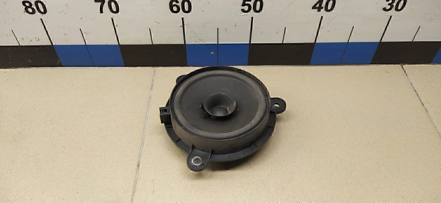 Динамик Logan II 2014>