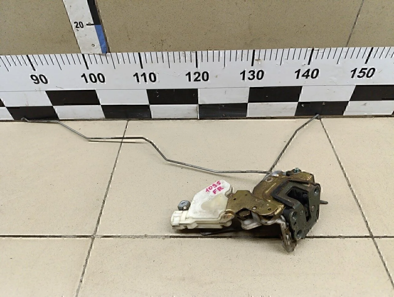 Замок двери передней правой Almera Classic (B10) 2006-2013