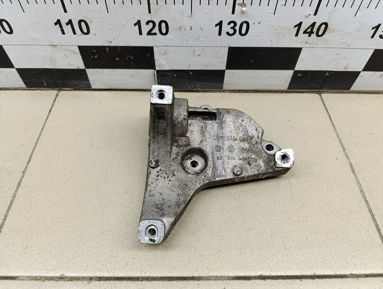 Кронштейн кондиционера Yeti 2009>