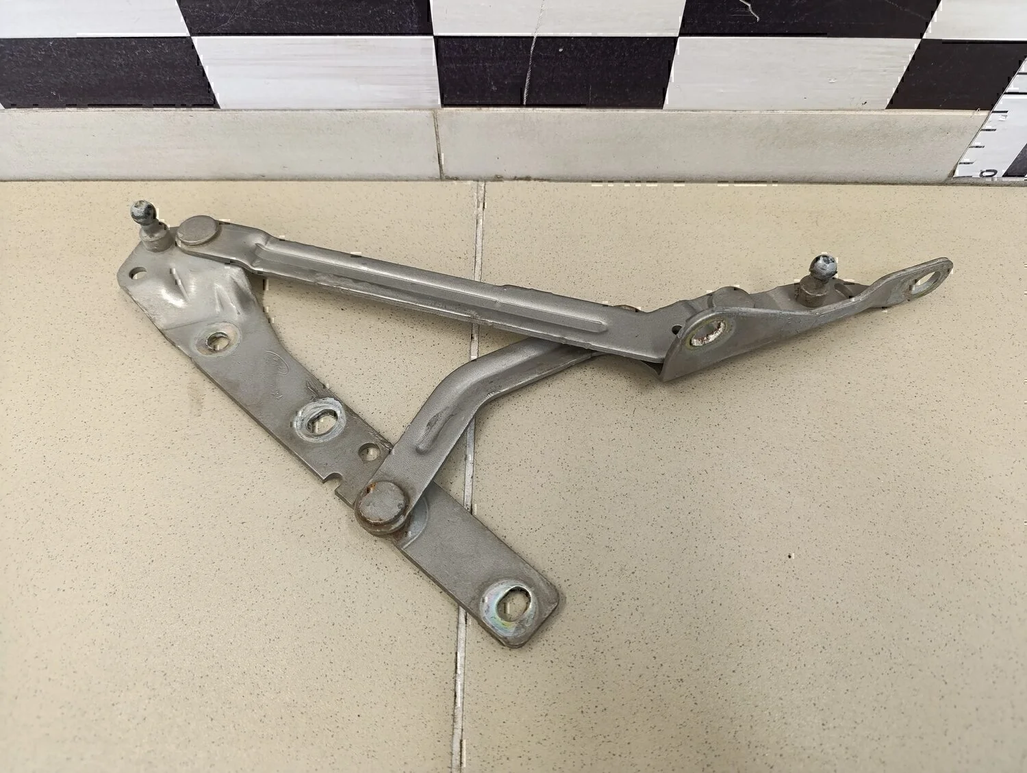 Петля крышки багажника Focus II 2005-2008