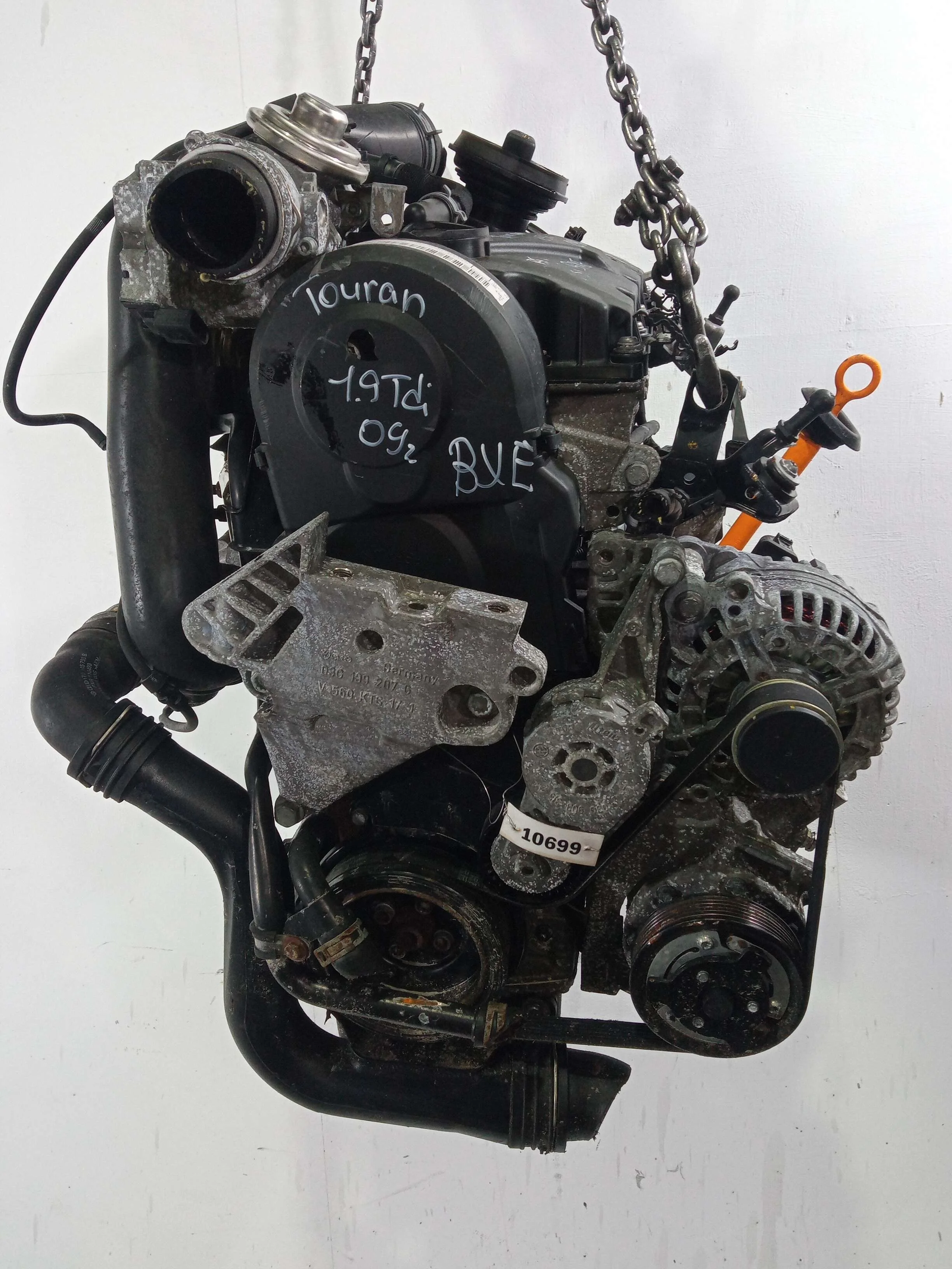 двигатель Volkswagen Touran 1.9 дизель 2009