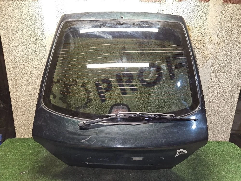 Дверь багажника Toyota Avensis 1 лифтбэк