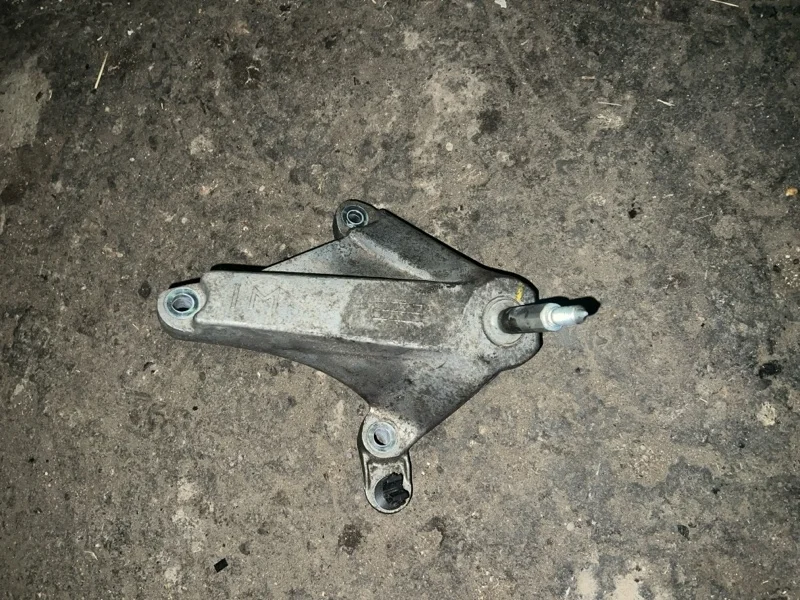 Кронштейн Nissan Note 2012 E11