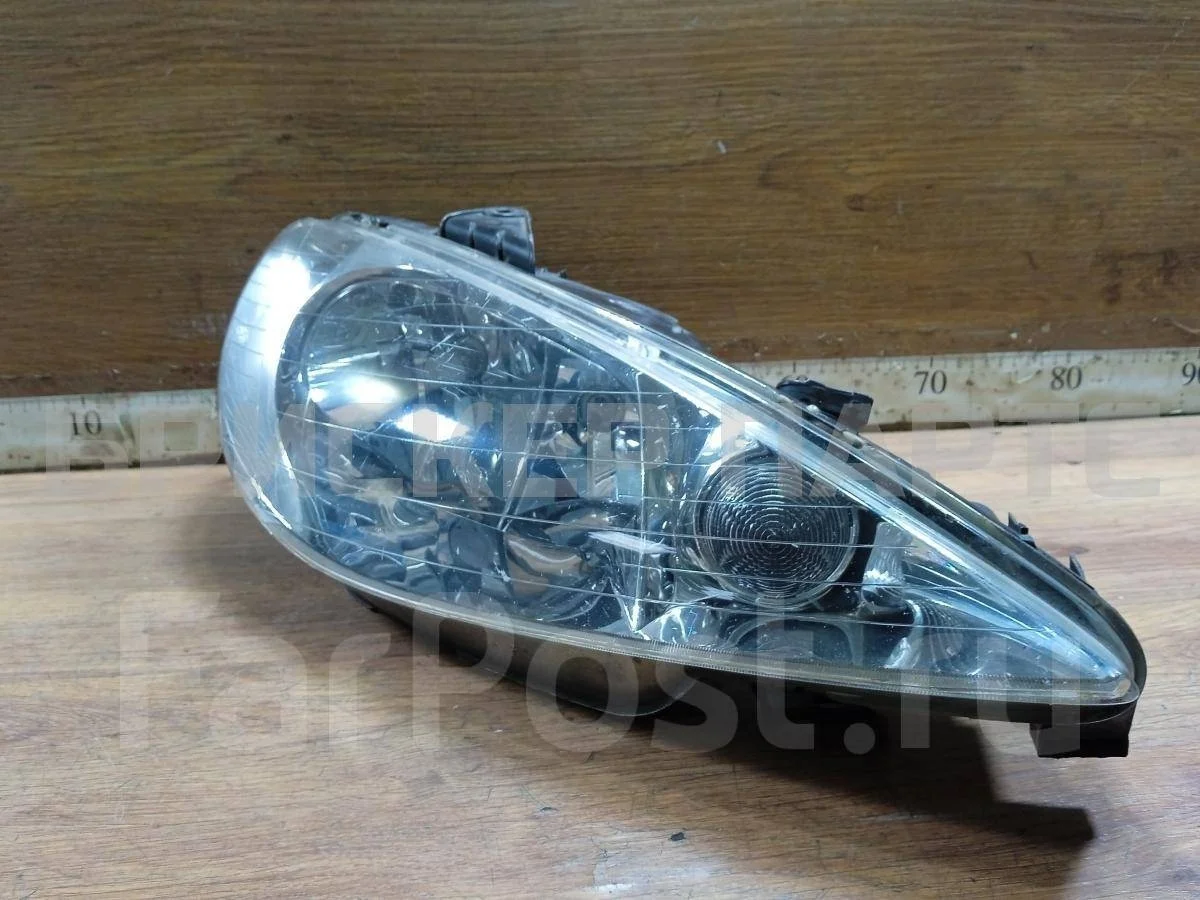 Фара правая Пежо 206