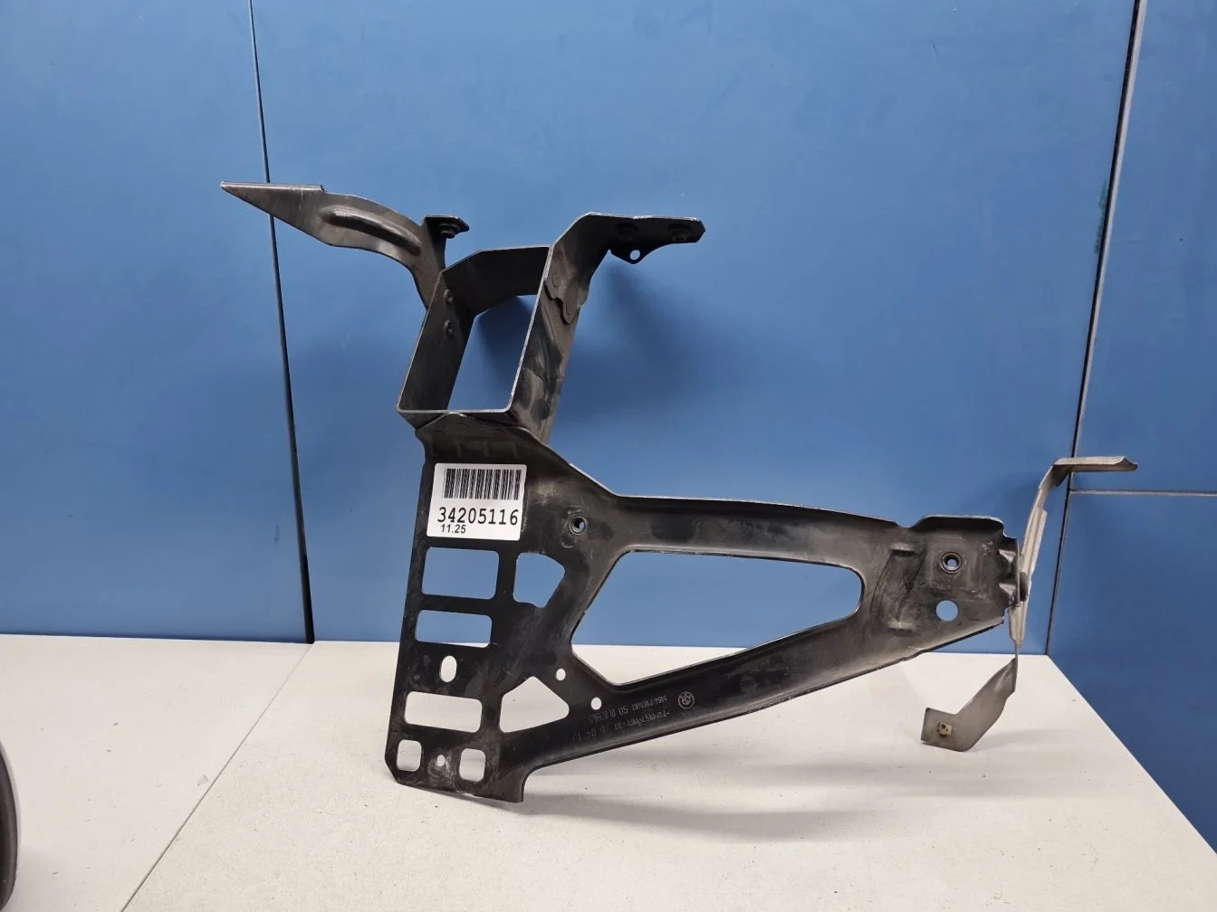 Кронштейн фары левый для BMW 5 E60 2002-2010