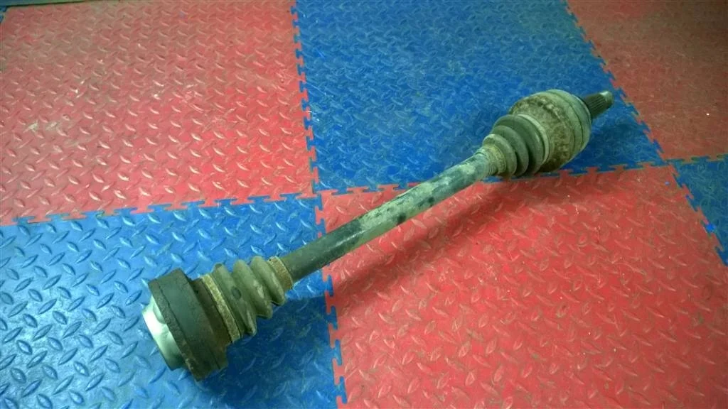 полуось привод в сборе BMW X5 E53  M54B30 231 лс 3.0i