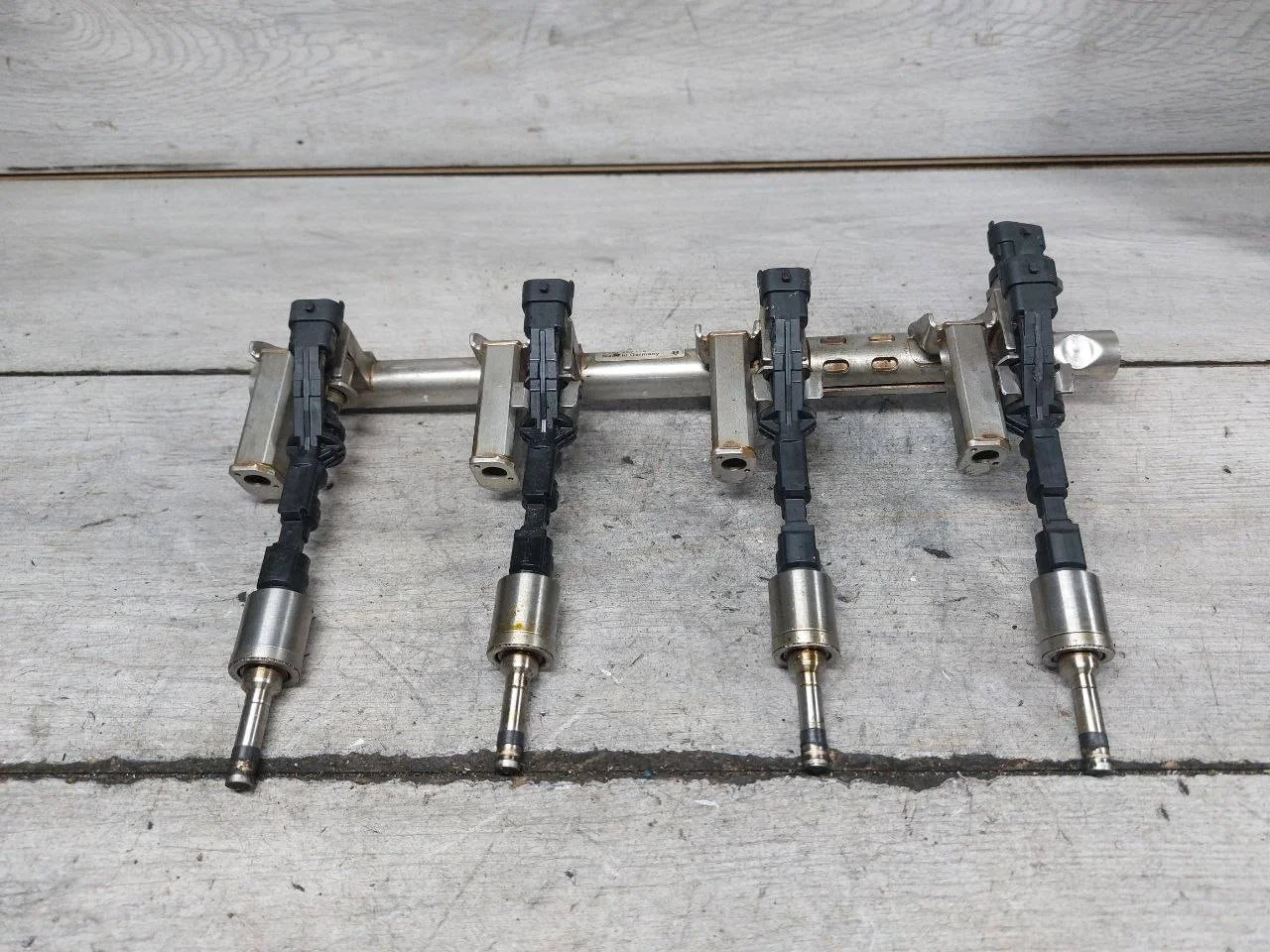 топливная рампа Ford Kuga 2