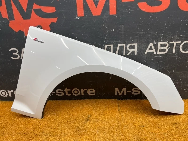 Крыло Audi A4 2015 8W0821106A B9/8W CYR, переднее правое