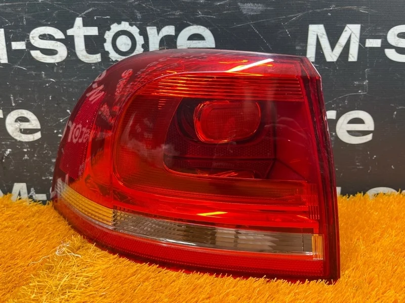 Фонарь задний Volkswagen Touareg 2012 7P6945095D 7P CGR, левый