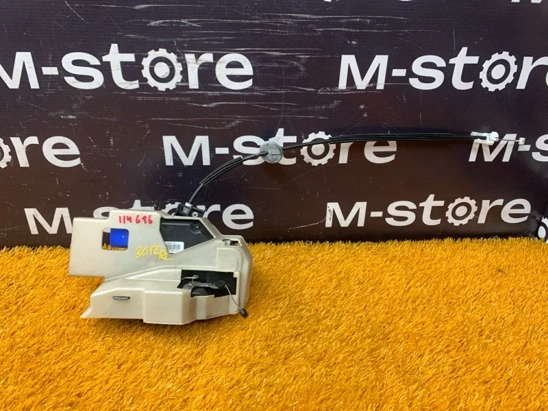 Замок двери Porsche Cayenne 2007 7L0839015D 957 M4801, задний левый