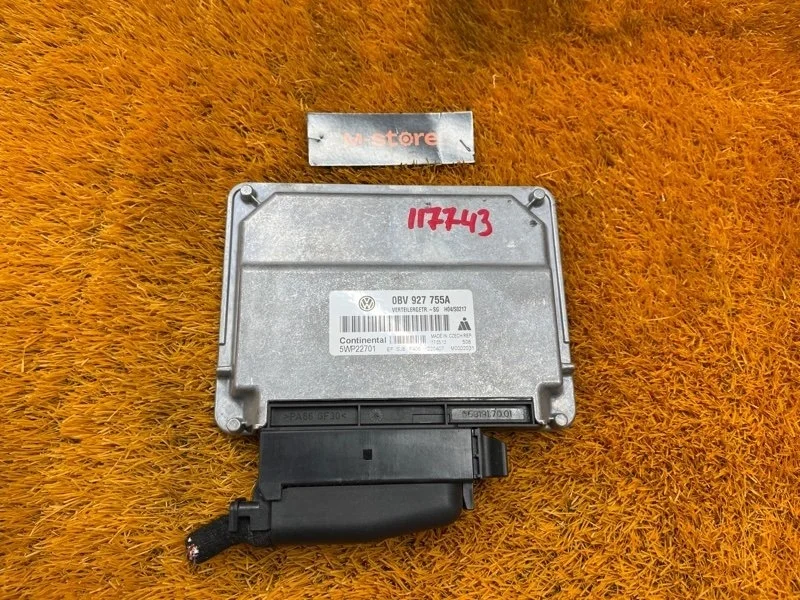 Блок управления раздаточной коробкой Volkswagen Touareg 2012 0BV927755A 7P CGR
