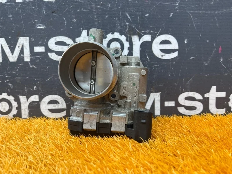 Дроссельная заслонка Volkswagen Tiguan 2013 03C133062AA 5N CTHA